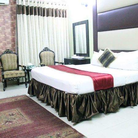 Tourist Inn Hotel Лахор Екстер'єр фото