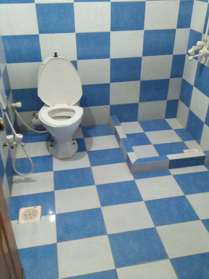 Tourist Inn Hotel Лахор Екстер'єр фото