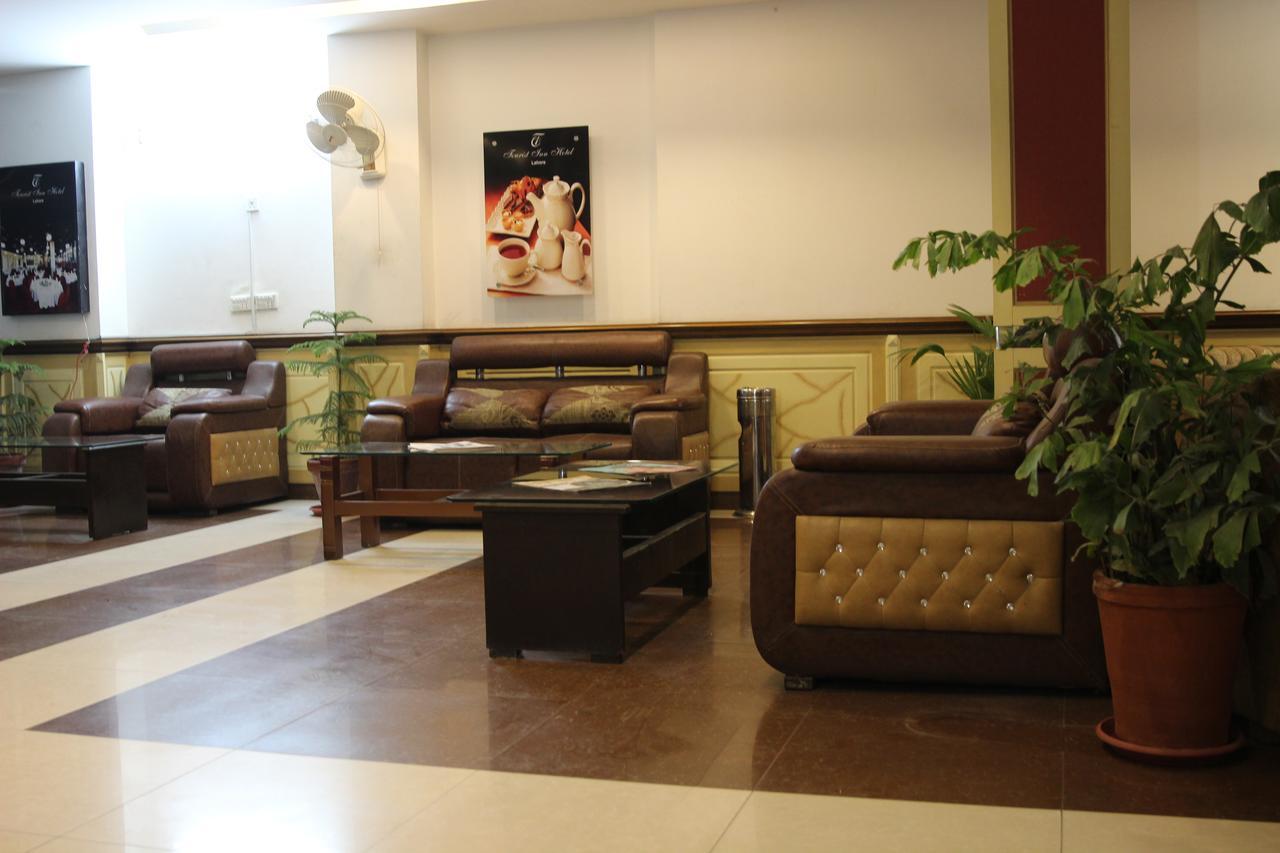 Tourist Inn Hotel Лахор Екстер'єр фото