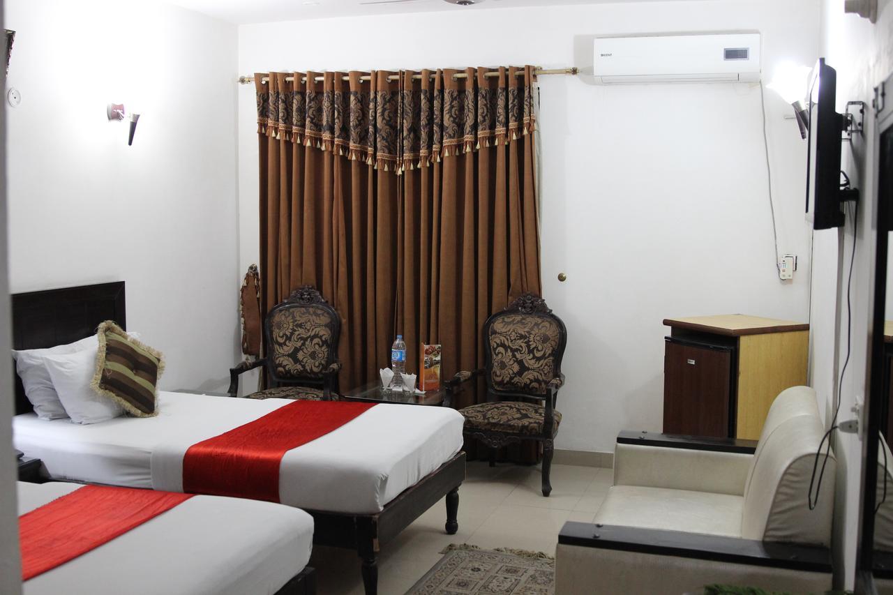 Tourist Inn Hotel Лахор Екстер'єр фото